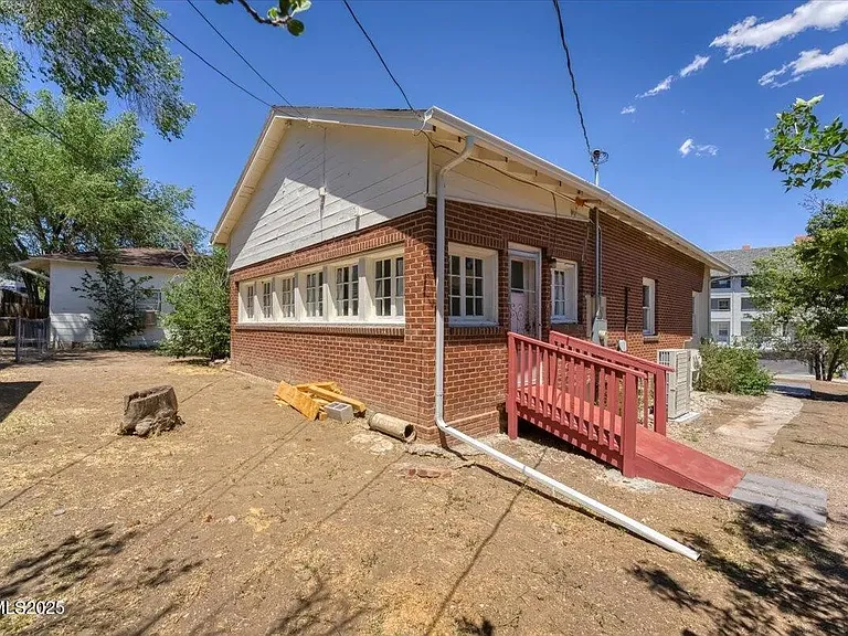 1145 Seminary Ave — Photo 30