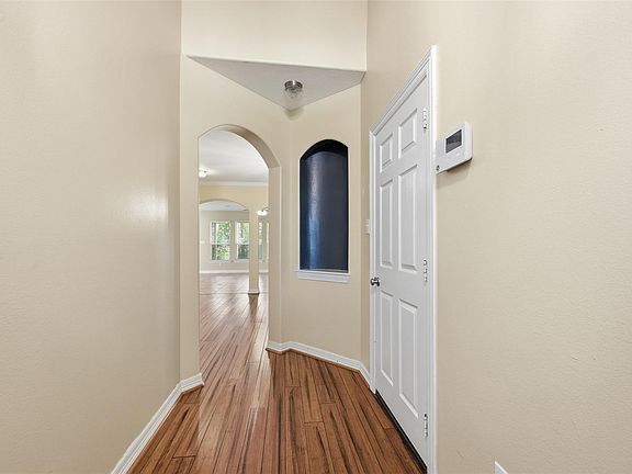 3rd image of 25203 Oak Villa Dr