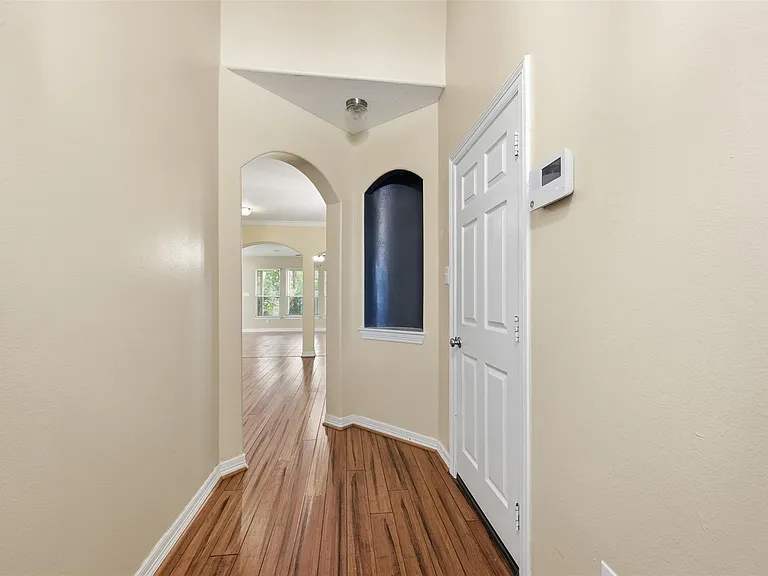 25203 Oak Villa Dr — Photo 3