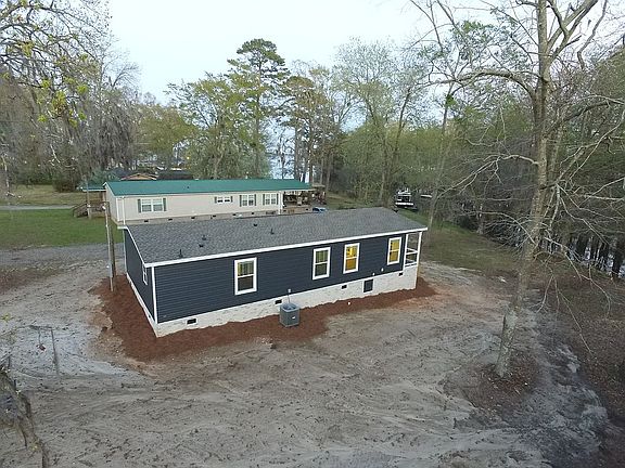 3rd image of 569 Stumphole Rd