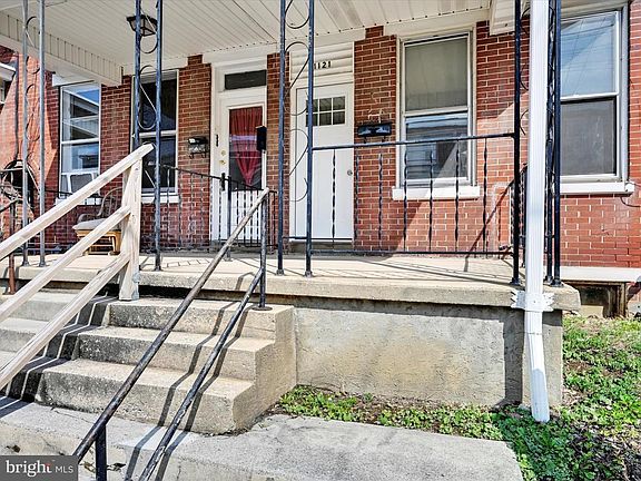 3rd image of 1121 W King St