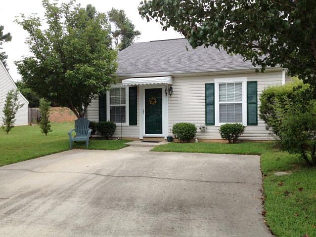 1st image of 107 Saint Kitts Ct