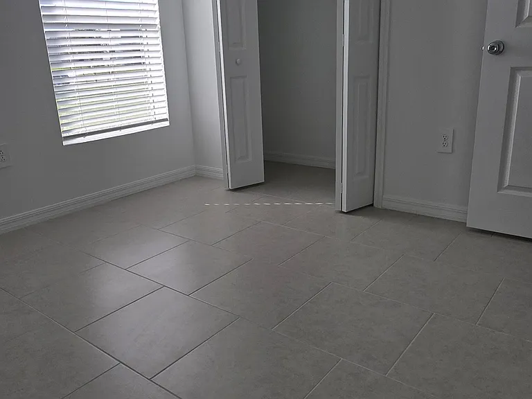 387 Martineau Cir — Photo 14