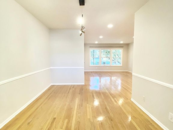 4th image of 1210 Washington Ave APT E