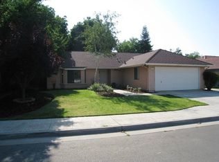 667 N Ezie Ave, Clovis, CA 93611