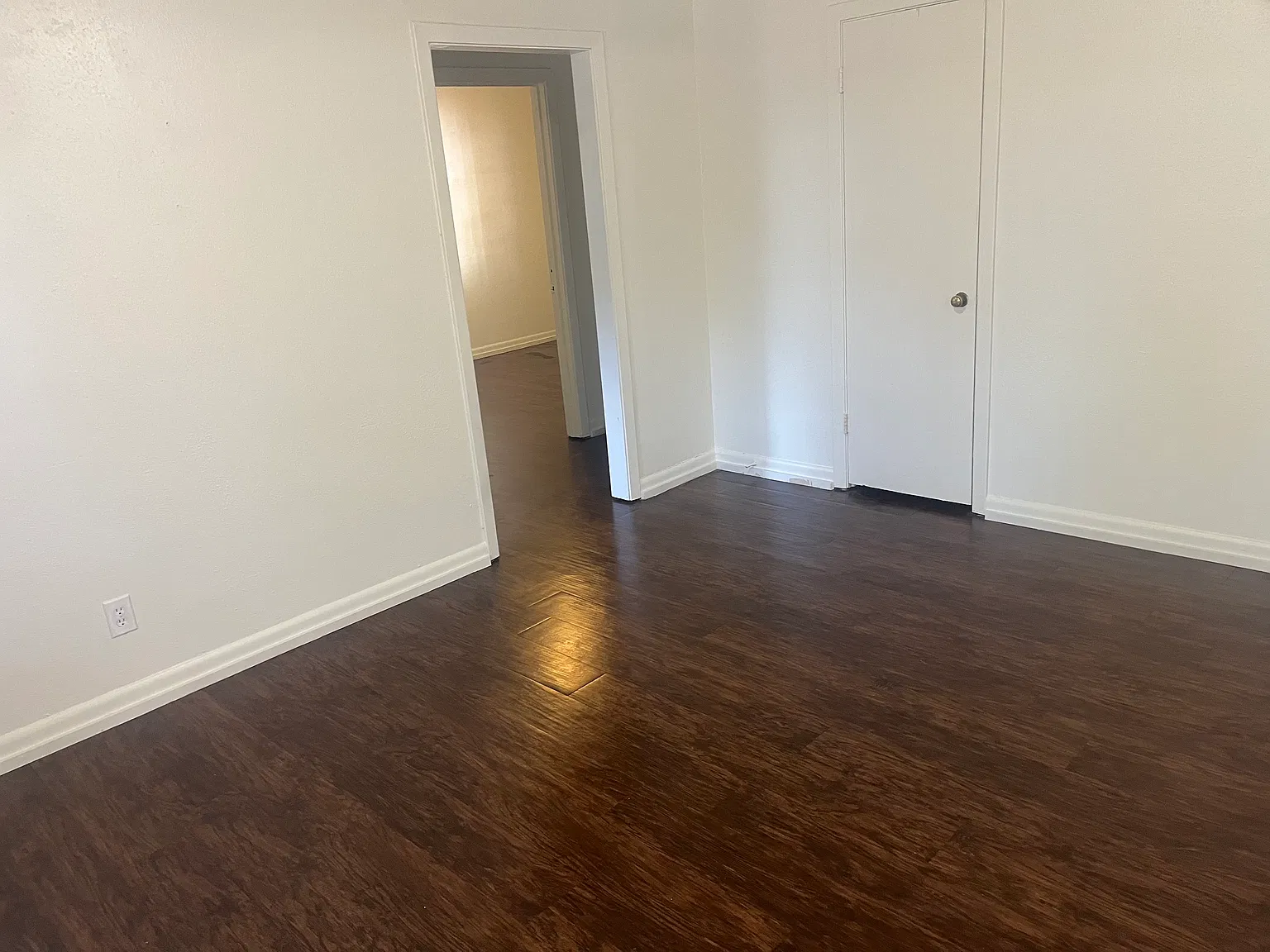 2 bed, 1000 sqft, $850 — Photo 4