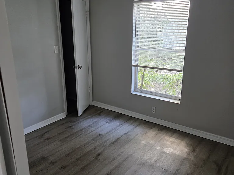 104 Wildwood Ave — Photo 5