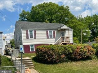 1 Vale Pl, Capitol Heights, MD 20743