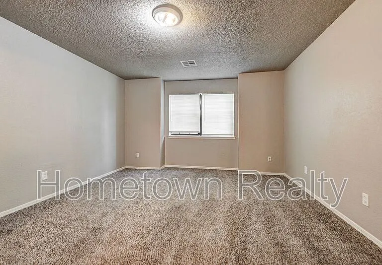 310 NW 118th St — Photo 30