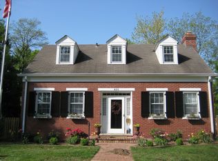 825 Forest Ave, Belleville, IL 62220