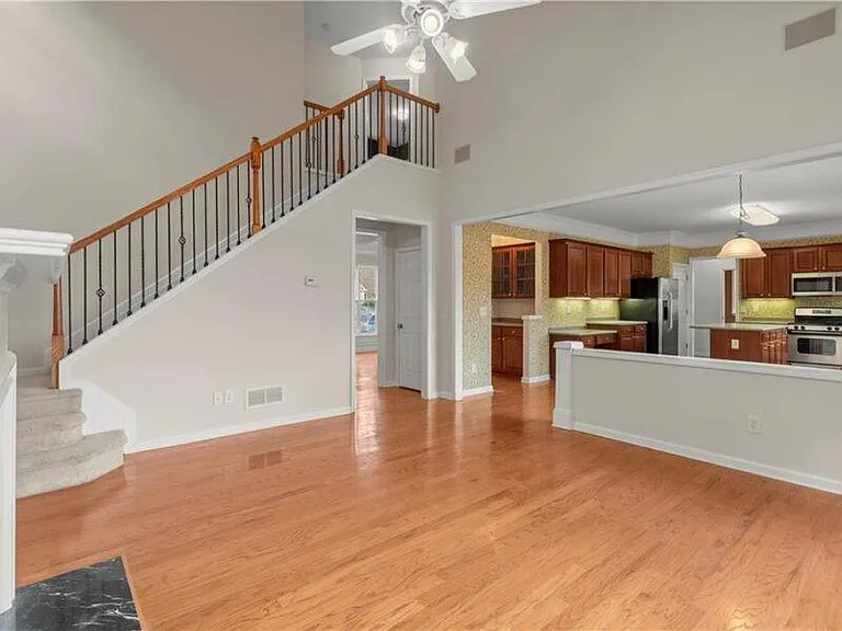 2080 Vistoria Dr — Photo 13