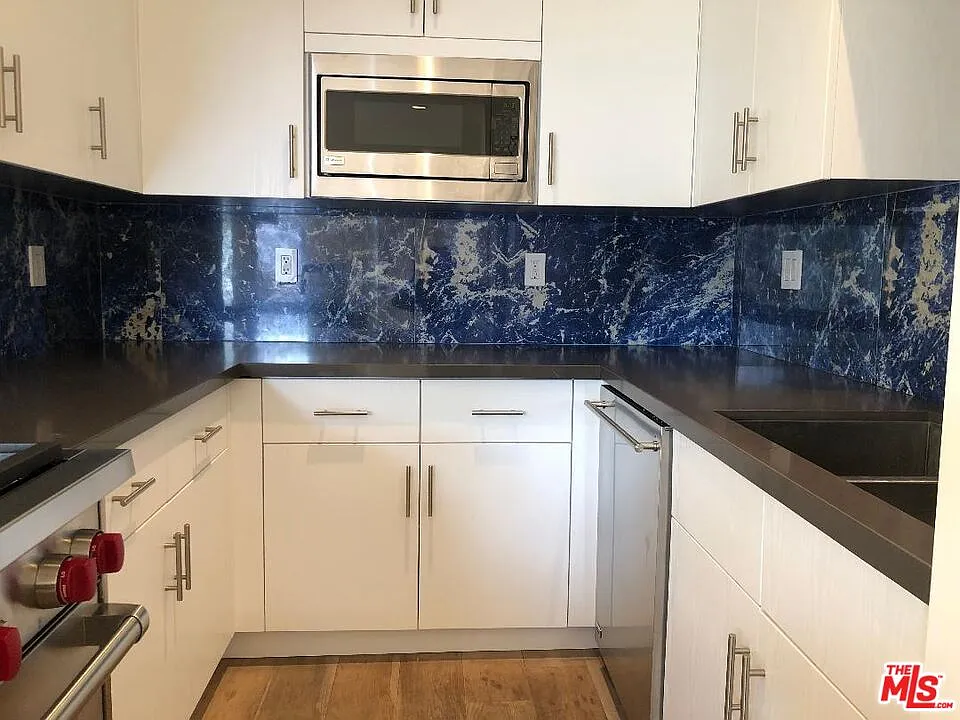 1 bed, 1.0 bath, 643 sqft, $3,799 — Photo 3