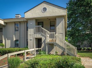 806 Abbey Cir, Asheville, NC 28805