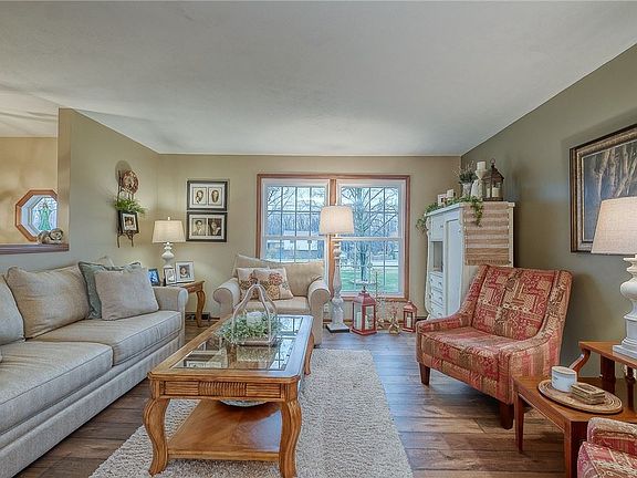 2nd image of 4865 Dutch Ridge Rd