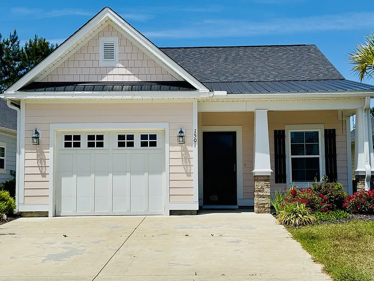1501 Ferney Dr — Photo 2