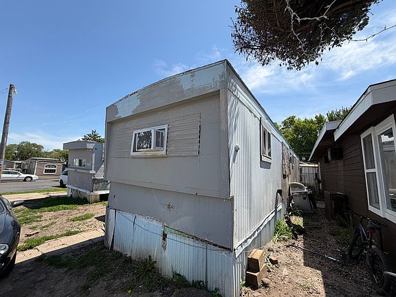 2nd image of 2825 SE 14th St #15