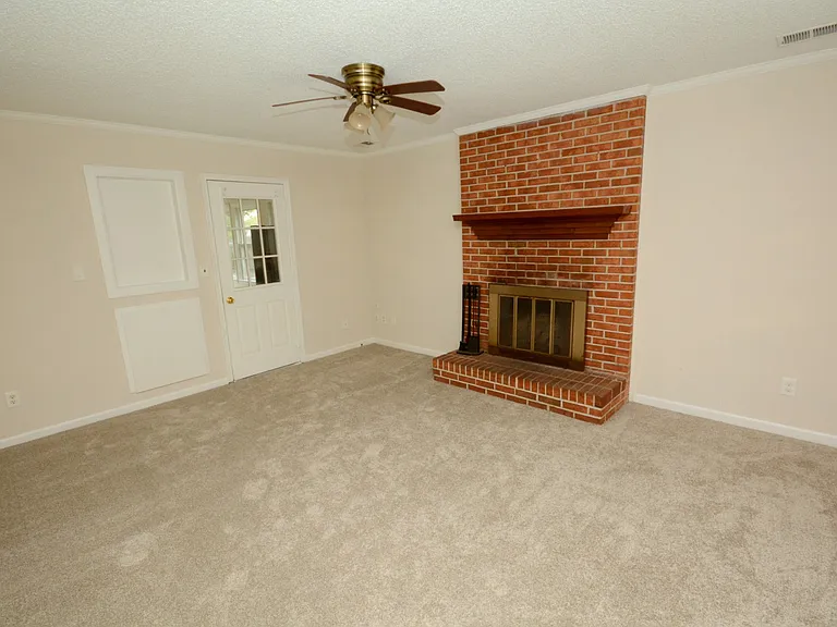 1217 Reardon Cir — Photo 30