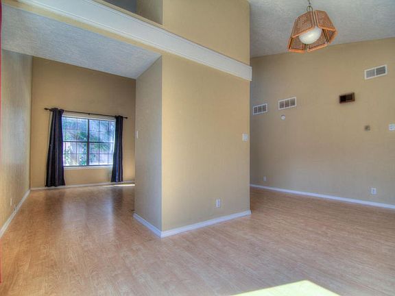 Open Plan - High Ceiling Dining Room