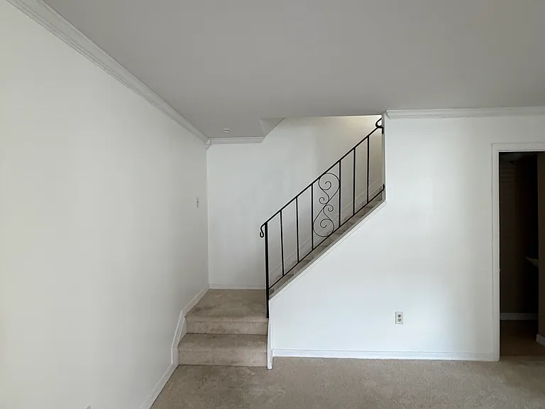 2904 State Hill Rd #F9 — Photo 11