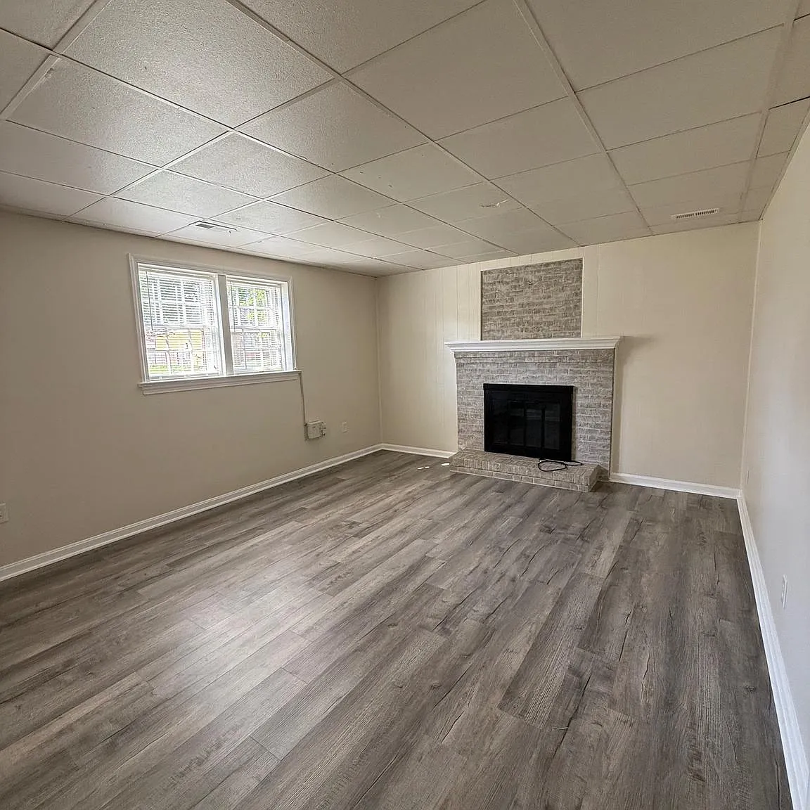 2 bed, 1.0 bath, 2128 sqft, $1,675 — Photo 2