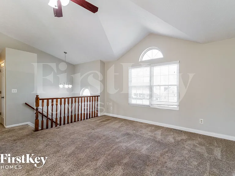 2214 Harmony Ct — Photo 4