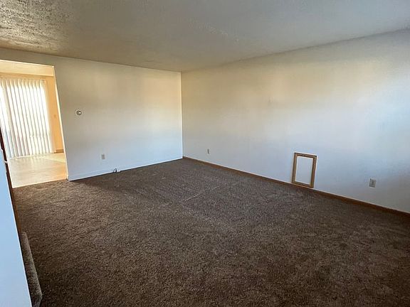 4th image of 4403-4429 Harding Dr #4409