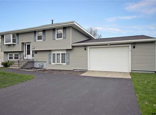 137 Delaware Ave, Troy, NY 12180