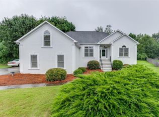 2730 Hanson Ct, Cumming, GA 30041