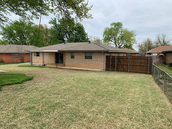5th image of 1209 Winnipeg Dr
