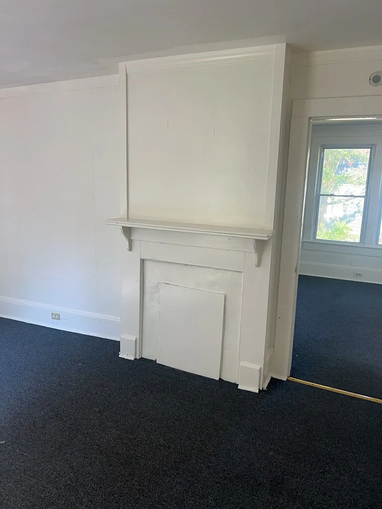 2 bed, 1.0 bath, $1,100 — Photo 3