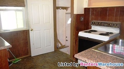 5th image of 955 43rd Ave NE