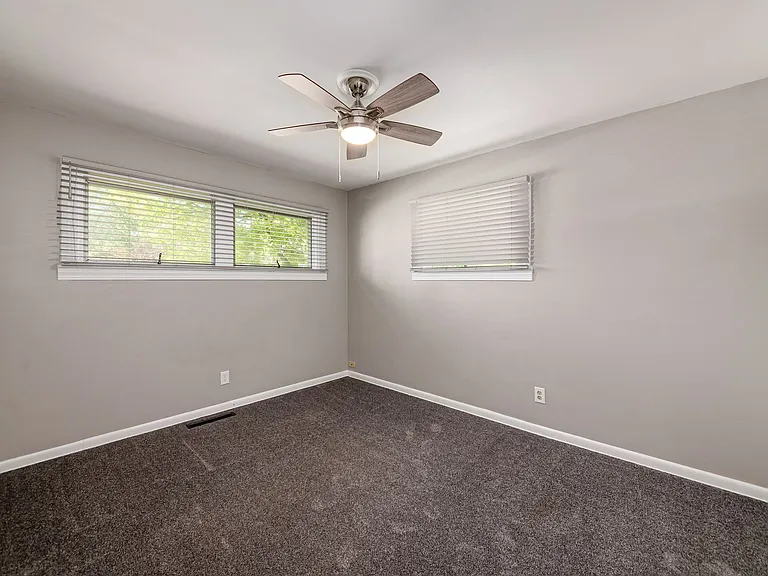 297 E Clearview Ave — Photo 21
