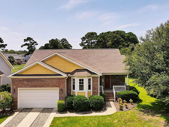 3rd image of 5061 Glen Cove Drive SE