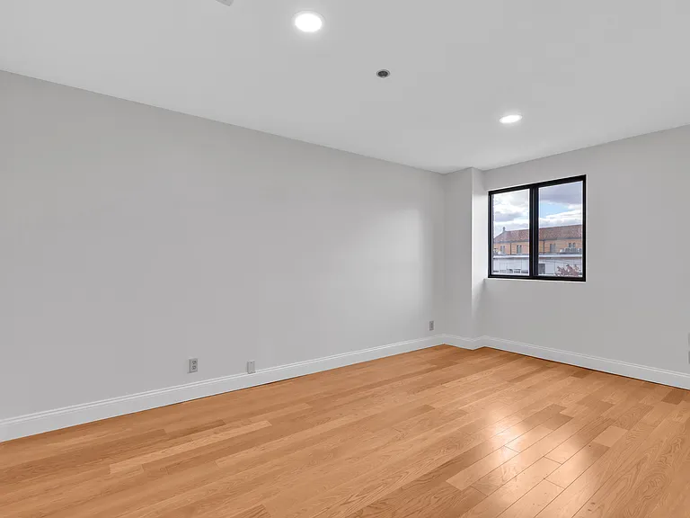 24 Corey St #305 — Photo 17