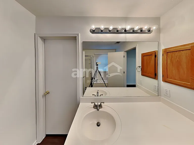 5011 Brazoswood — Photo 11