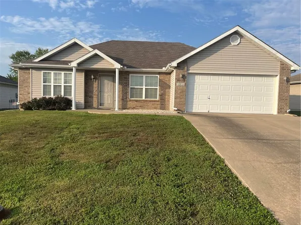 1104 Carlisle Dr, Raymore, MO 64083