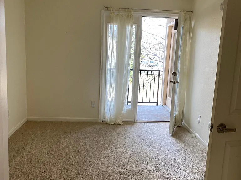 5201 S Fox St #203 — Photo 3