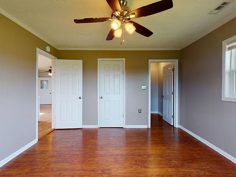 108 Hawkins Creek Ln — Photo 24