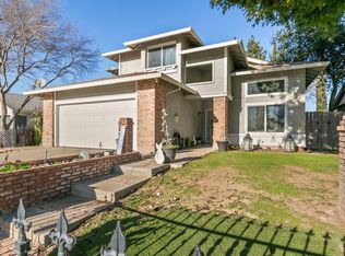 8418 Vintage Park Dr, Sacramento, CA 95828