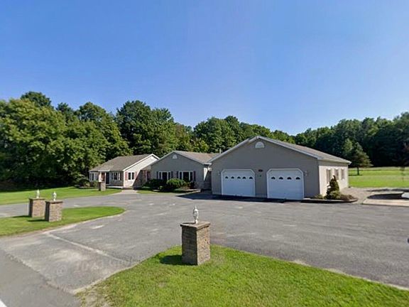 4th image of 253 W Church St