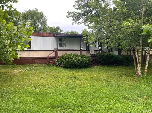 127 W Grissom Ave, Mitchell, IN 47446