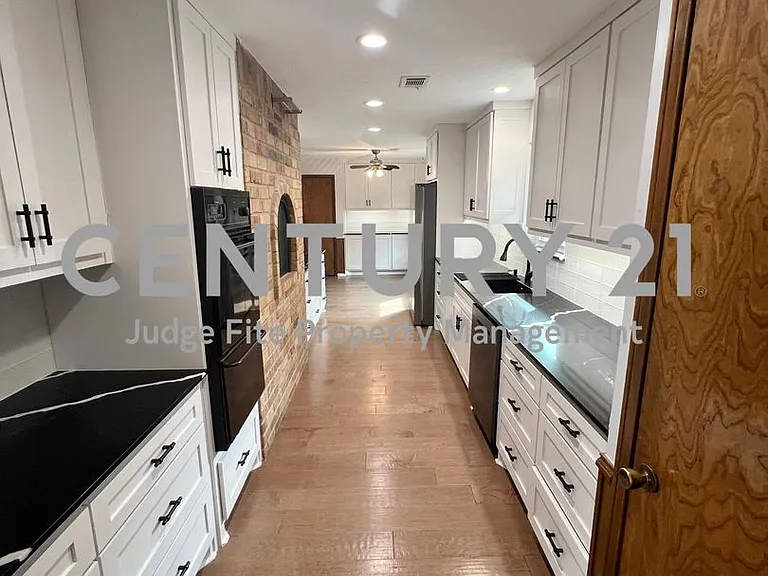411 High Brook Dr — Photo 5