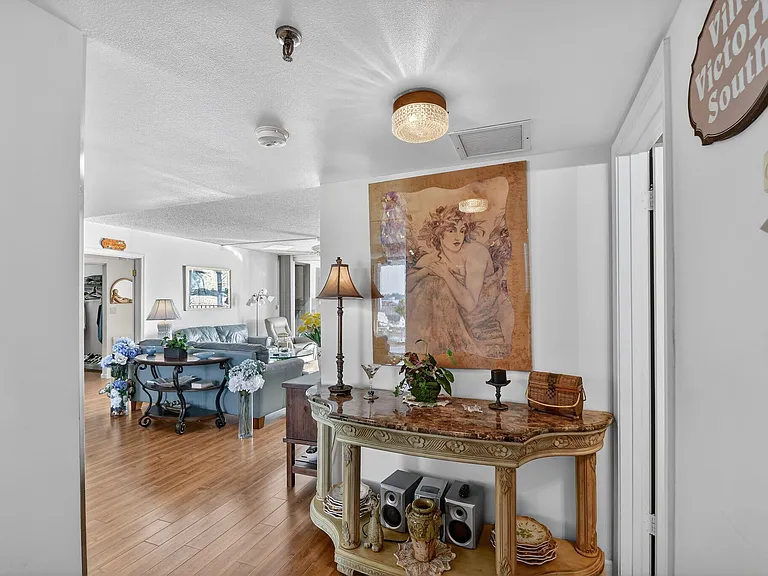 8200 Lakeshore Dr #507 — Photo 22