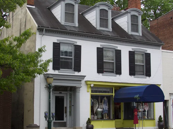132 W High St, Carlisle, PA
