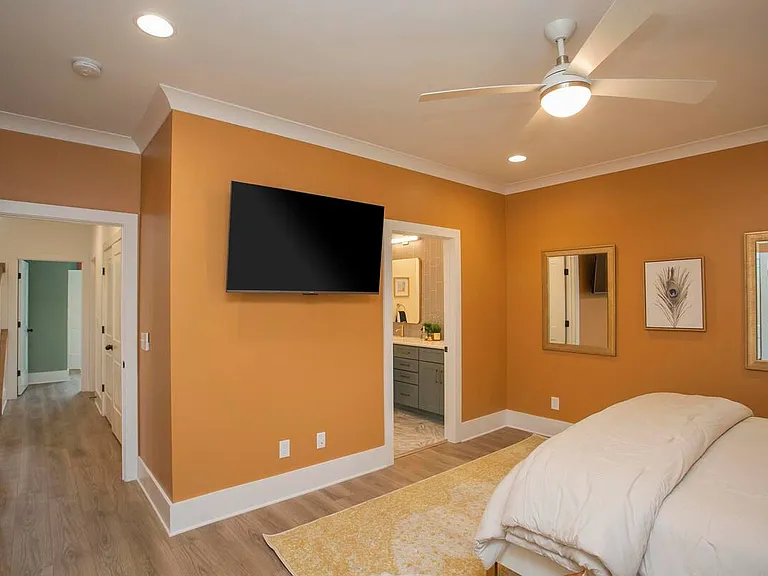 121 Neill Ave #E — Photo 7
