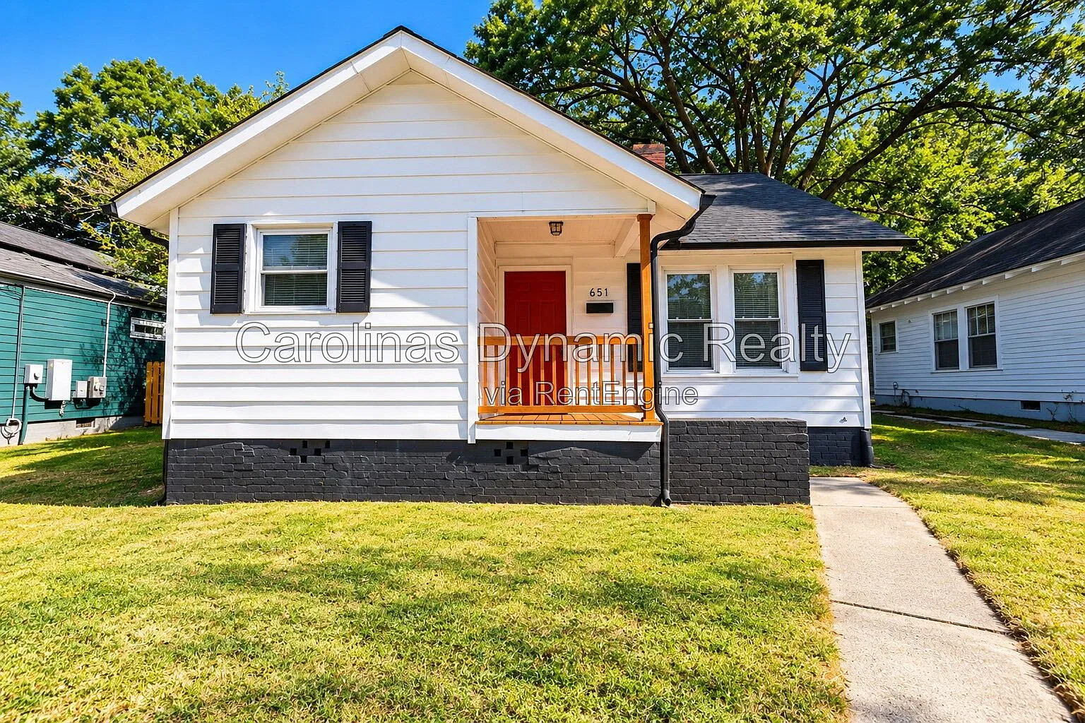 3 bed, 1.0 bath, 1010 sqft, $1,700 — Photo 1