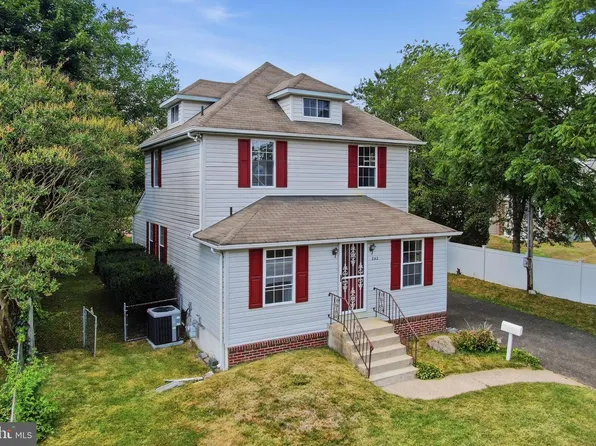 242 Trenton Ave, Laurel Springs, NJ 08021