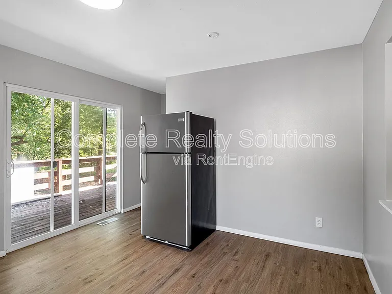 221 Barto Dr — Photo 15