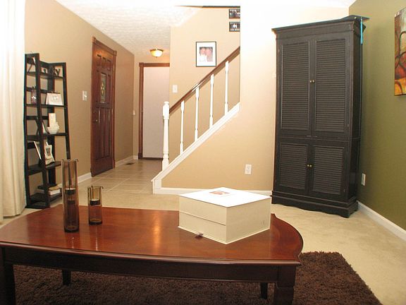 5th image of 8224 Glencrest Dr