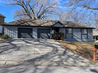 608 NE 55th St, Kansas City, MO 64118